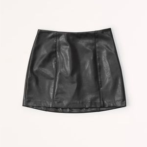 NWT A&F Scarlett Vegan Leather Mini Skort